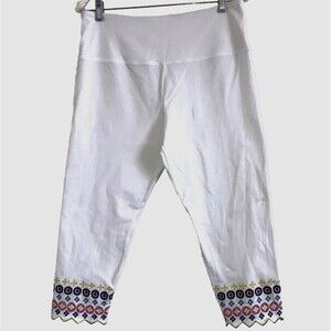 INTRO LOVE THE FIT size L White Stretch Embroidered Trim Capri Leggings Pants
